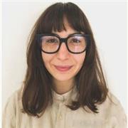 Laureata in lettere moderne impartisce lezioni di storia, letteratura italiana, storia dell’arte, psicologia, antropologia